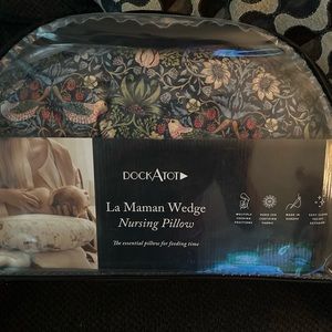 Wedge nursing pillow